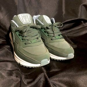 Nike Air Max / Green & White